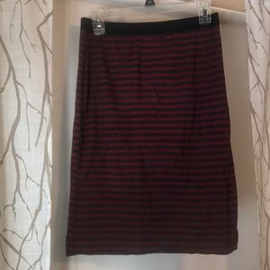 Grey red striped pull on skirt